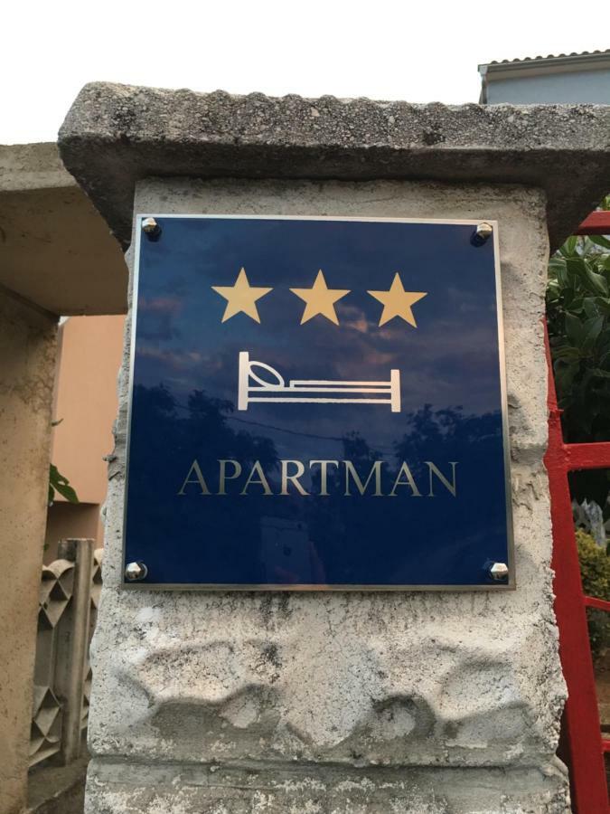Blue Moon Apartments Rijeka Buitenkant foto